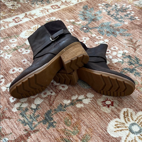 Sorel Dark Brown Ankle Boots with Strap - Picture 5 of 5